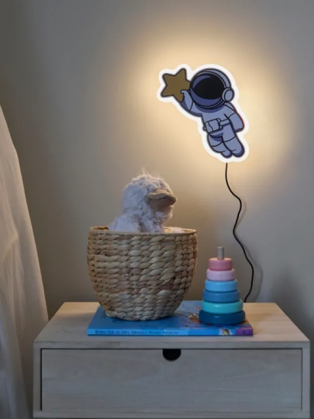 Astronaut LED vegglampe 24cm hvit