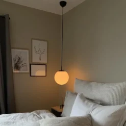 Ball taklampe 25cm hvit