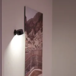Frida LED oppladbar leselampe vegg 7,5cm sort