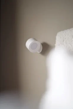 Frida LED oppladbar leselampe vegg 7,5cm hvit