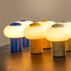 Gustav LED oppladbar bordlampe 9,5cm gul