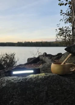 Hodelykt LED oppladbar 300lm sort
