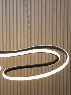 Infinity LED taklampe 112cm sort