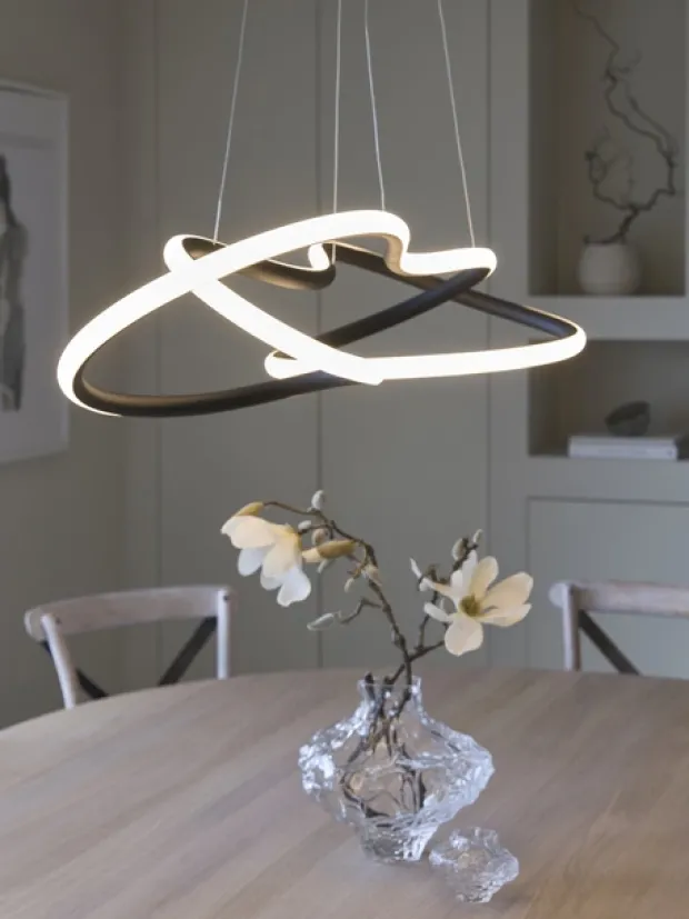 Infinity LED taklampe 112cm sort