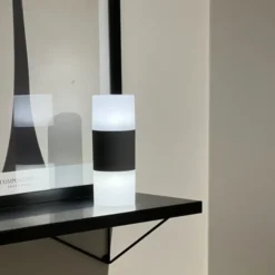 Iver LED batteridrevet utelampe bord IP44 16,6cm grå