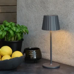 Juli LED oppladbar utelampe bord IP65 29cm grå