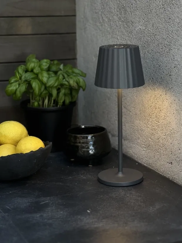 Juli LED oppladbar utelampe bord IP65 29cm grå