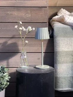 Juli LED oppladbar utelampe bord IP65 29cm grønn