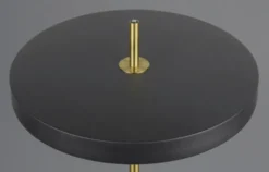 Keaton LED gulvlampe 140cm sort