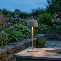 Mars LED oppladbar utelampe bord IP65 28cm beige