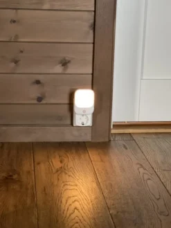 Nattlys Nattevanderen bevegelsessensor hvit