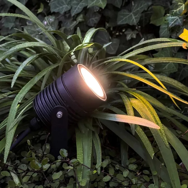 Nova LED utelampe spot IP65 sort