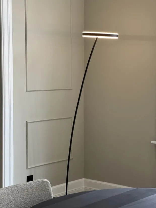 Orbit O-sirkel LED gulvlampe 175cm sort