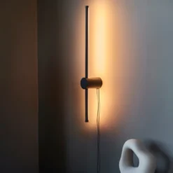 Pole LED vegglampe 60cm sort