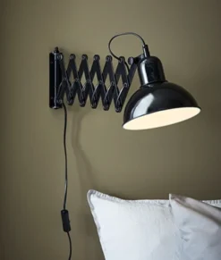 Riggs vegglampe 18,5cm sort
