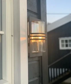 Skrova utelampe vegg IP54 30cm grå
