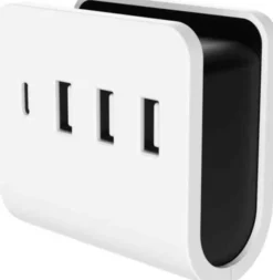 Stikkontakt med 4 USB ladeporter hvit