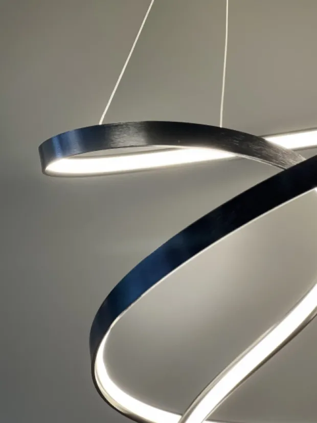 Twister Tall LED taklampe 60cm sort